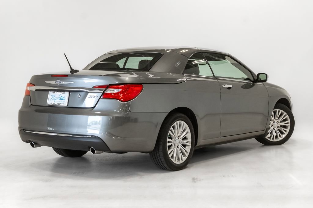 Used 2011 Chrysler 200 Limited FWD image 27