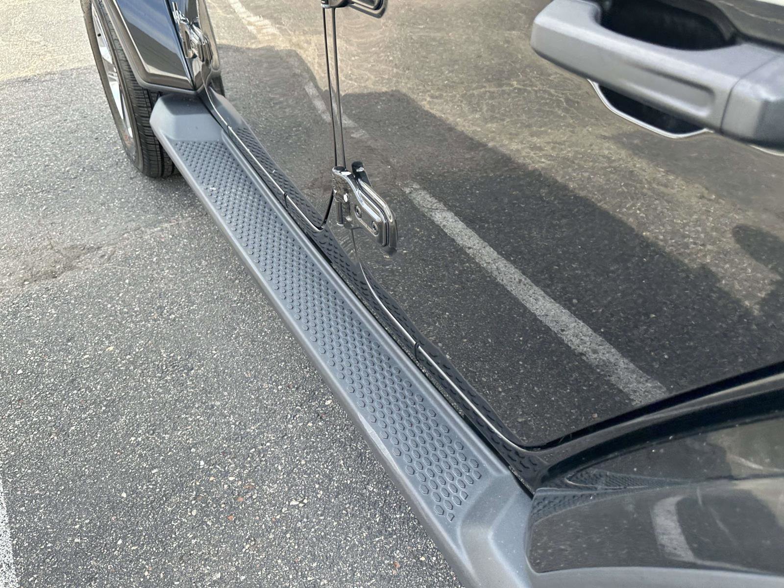 Used 2018 Jeep Wrangler Unlimited Sahara image 12