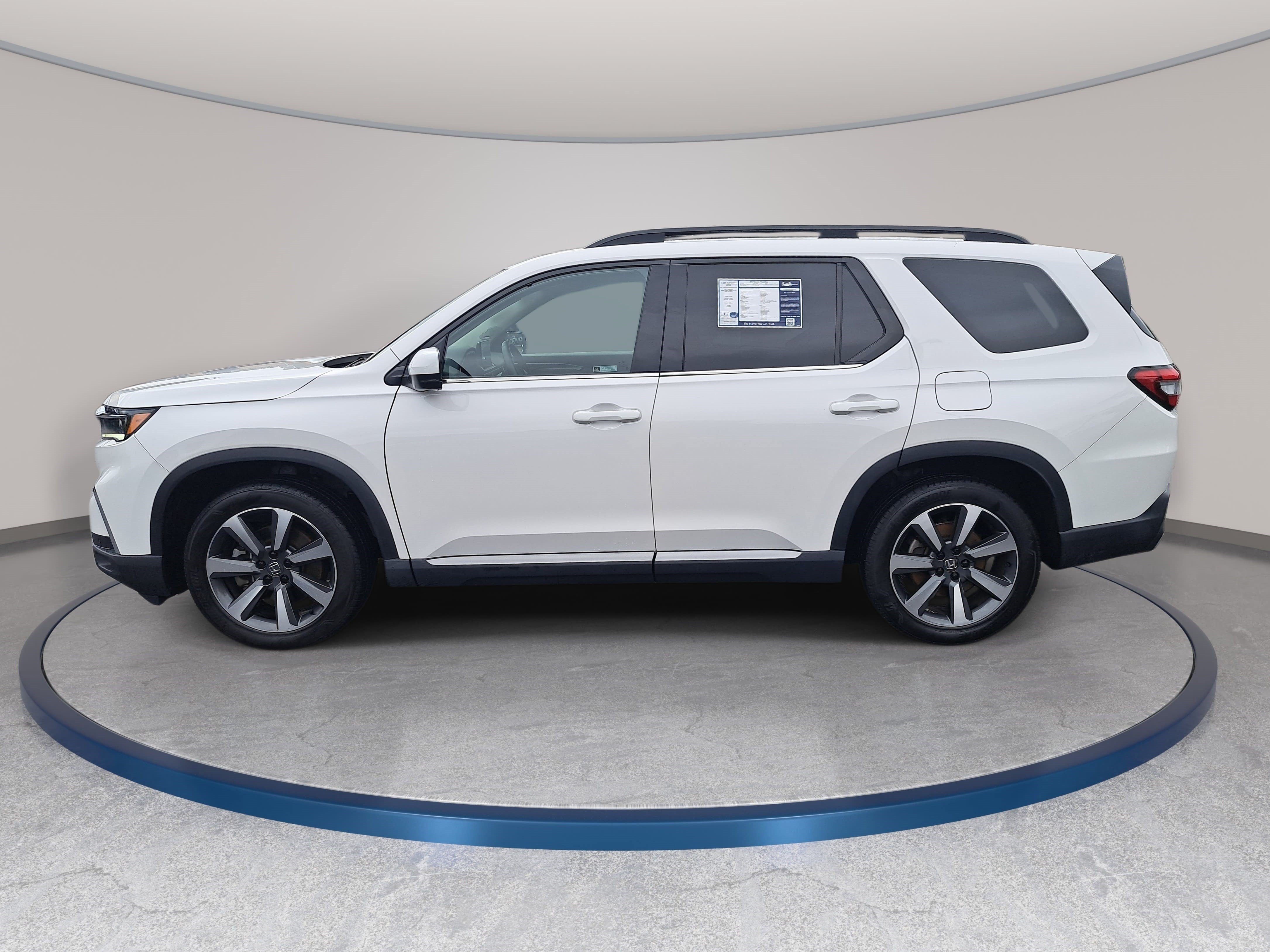 Used 2024 Honda Pilot Elite image 8