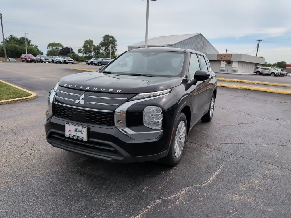 New 2026 Mitsubishi Outlander ES AWD/4WD image 14