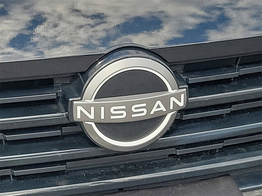 Certified 2025 Nissan Kicks SV image 27