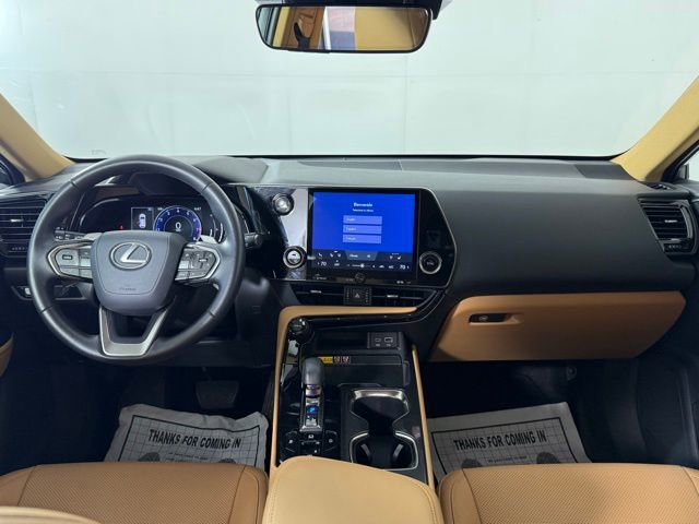 Used 2025 Lexus NX 250 FWD w/ Towing Package (2000 Lbs) image 22