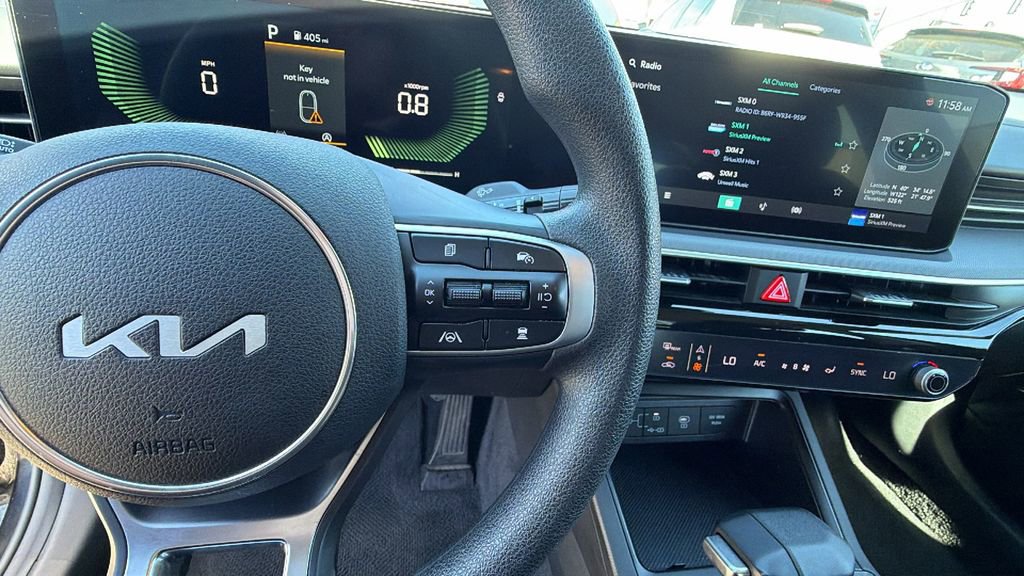 Used 2025 Kia K5 LXS image 28