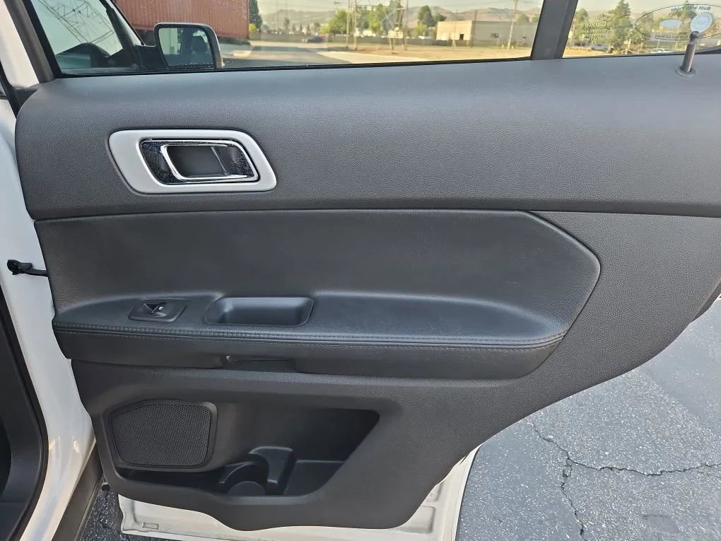 Used 2013 Ford Explorer Limited image 25
