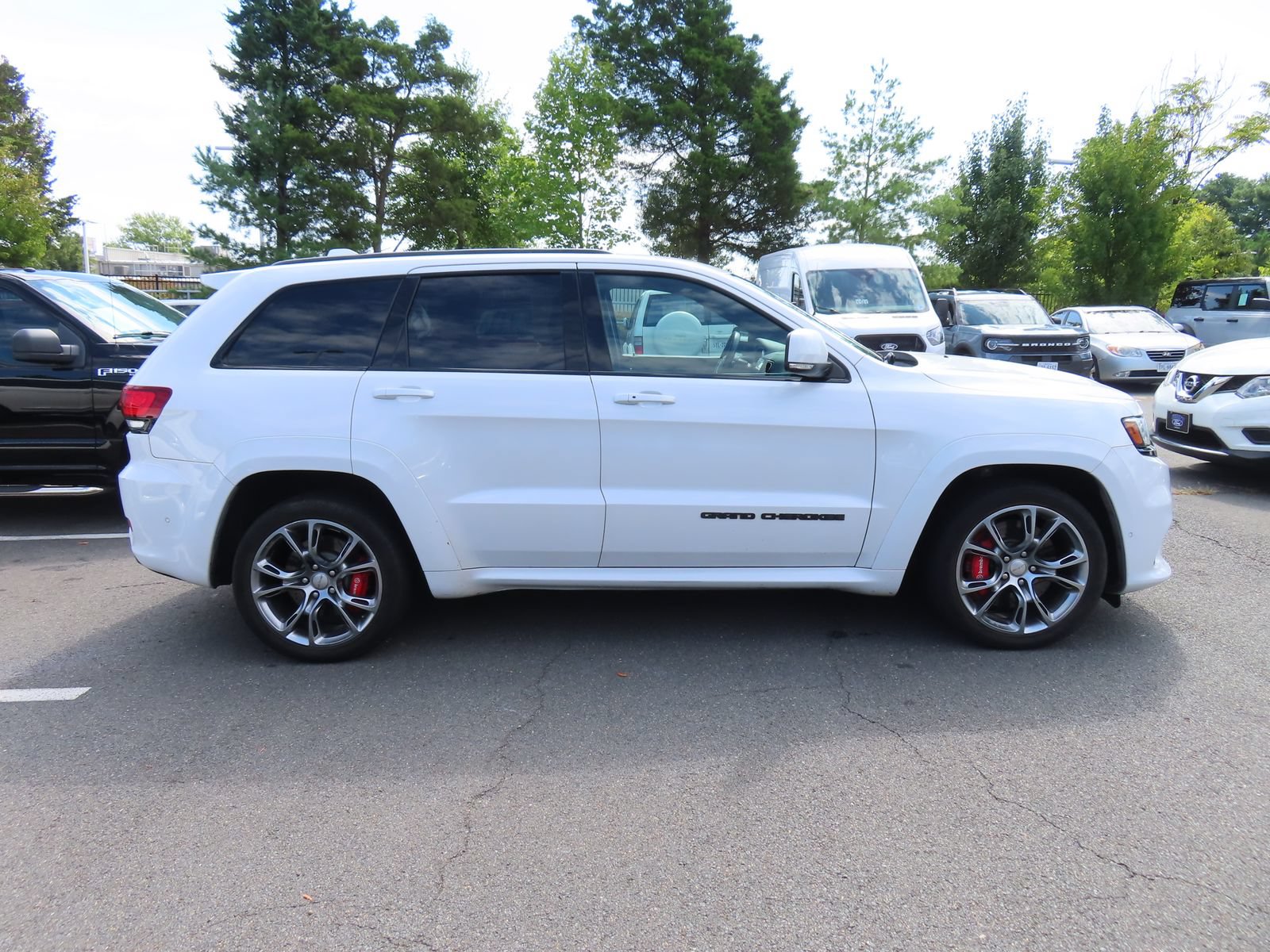 Used 2020 Jeep Grand Cherokee SRT w/ Trailer Tow Group IV AWD/4WD image 4