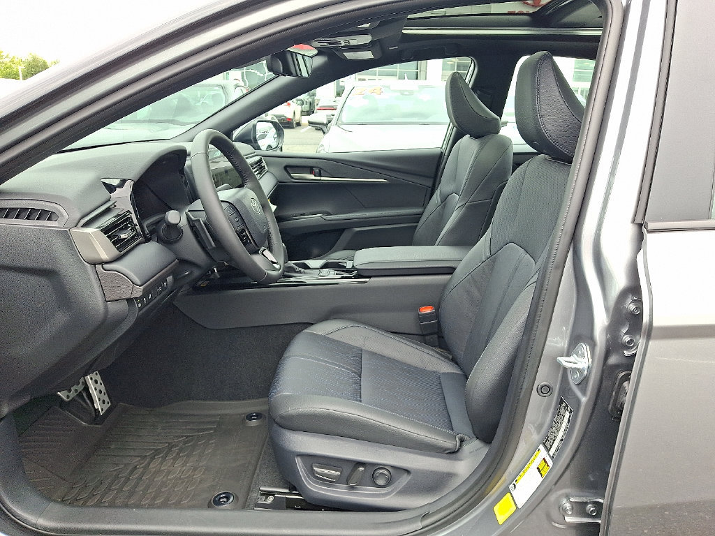Used 2026 Toyota Camry XSE FWD image 14