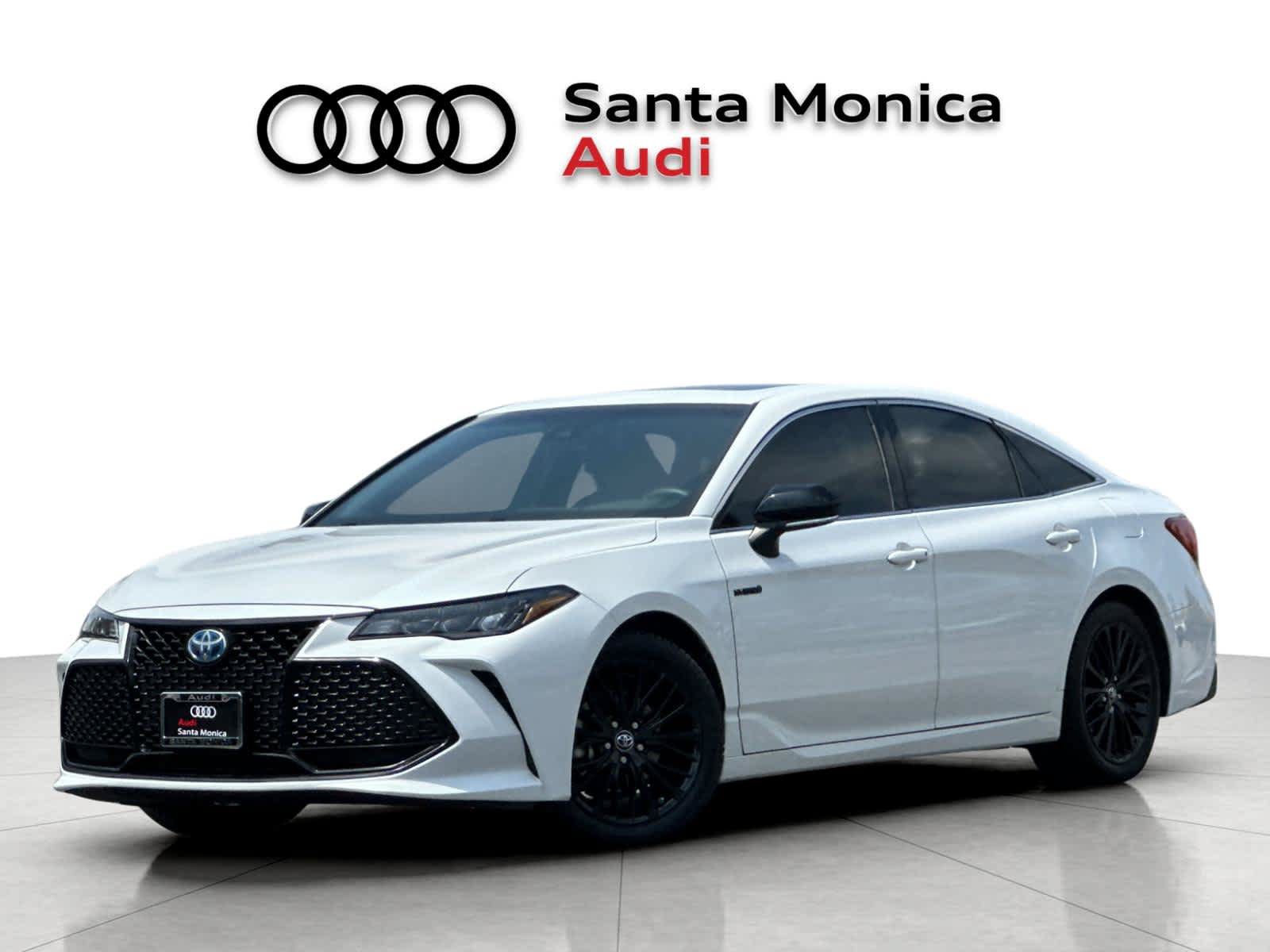 Used 2019 Toyota Avalon XSE w/ All Weather Liner Package FWD image 1