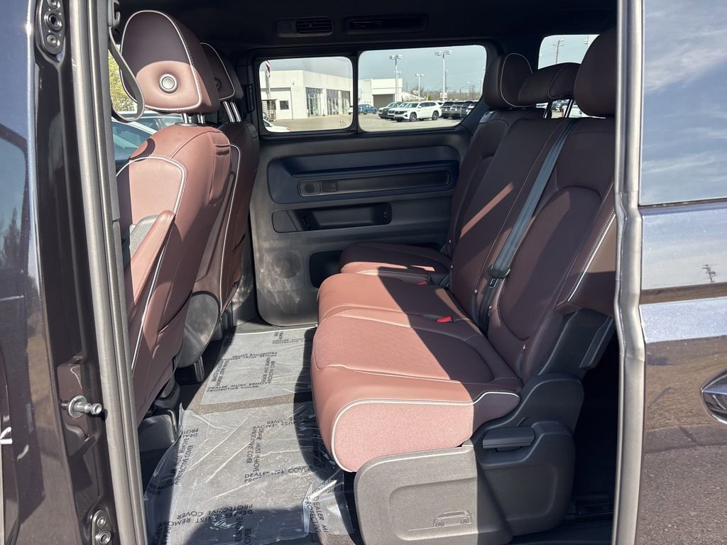 New 2025 Volkswagen ID. Buzz Pro S image 23