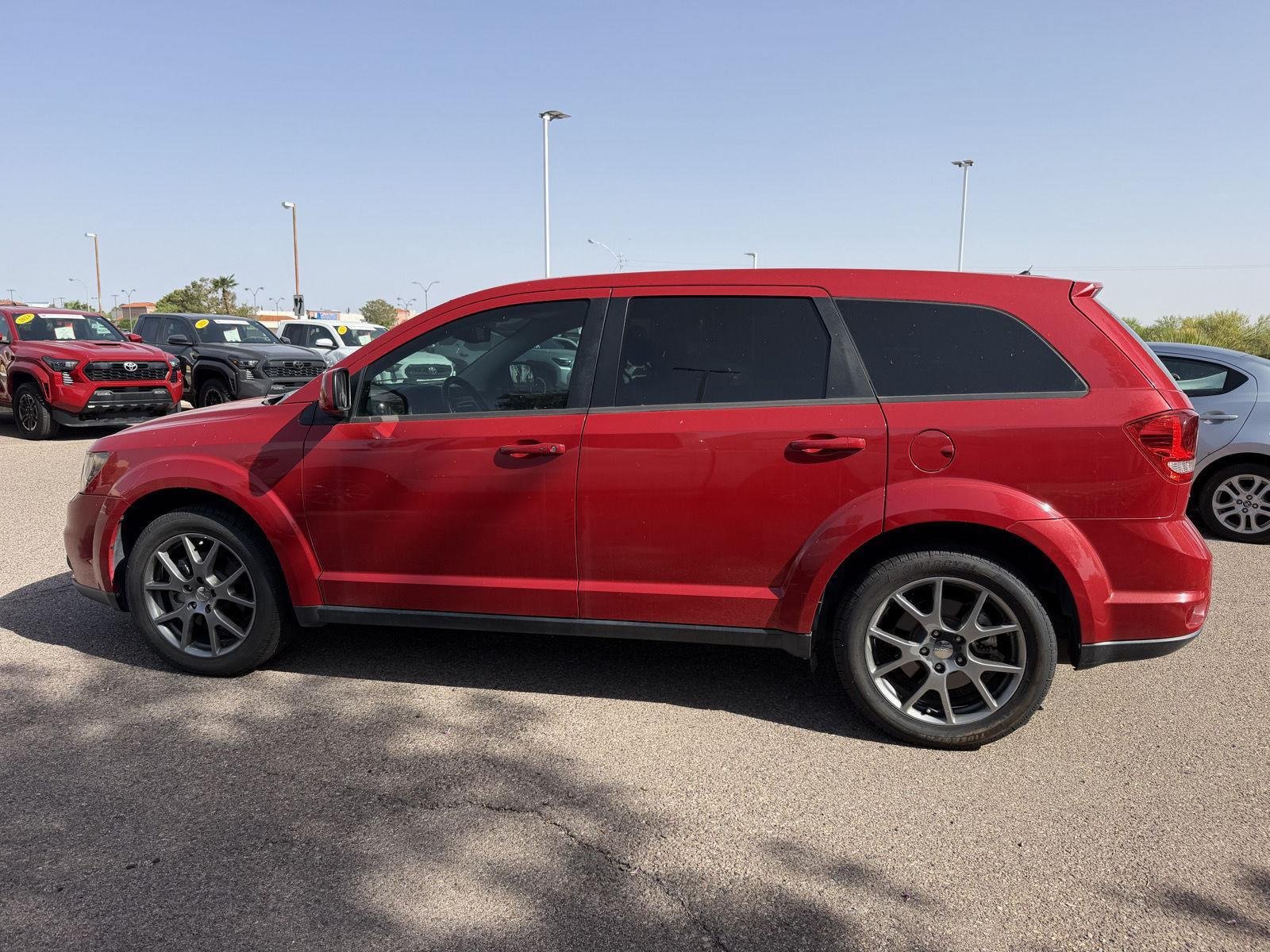 Used 2015 Dodge Journey R/T w/ Flexible Seating Group FWD image 2