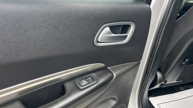 Used 2019 Dodge Durango SXT image 31