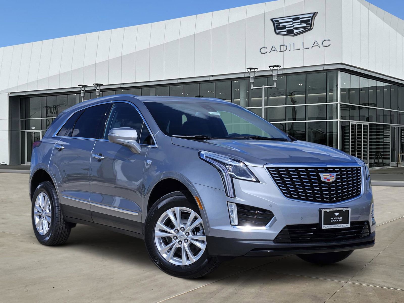 New 2026 Cadillac XT5 Luxury image 1