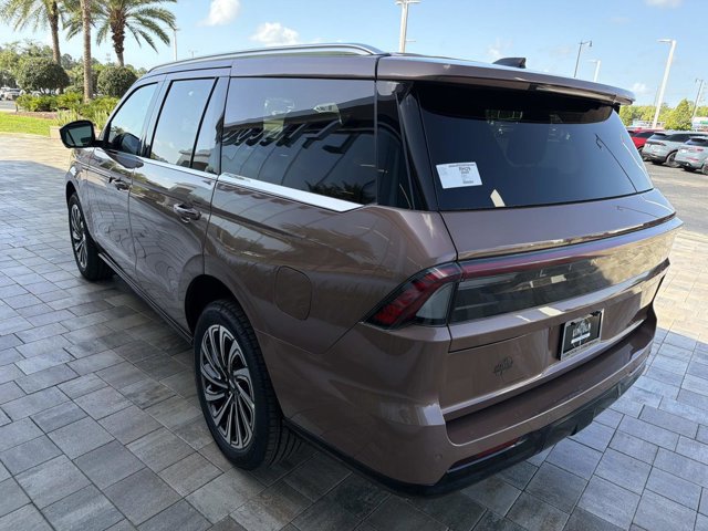 New 2026 Lincoln Navigator Black Label AWD/4WD image 4