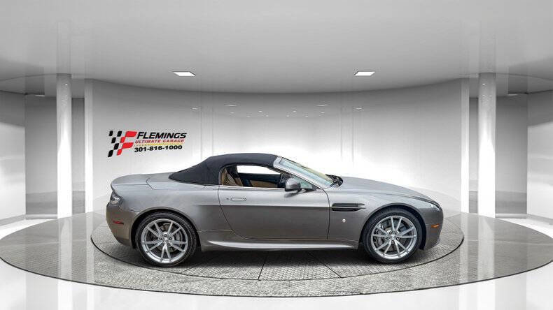 Used 2015 Aston Martin V8 Vantage Roadster image 14