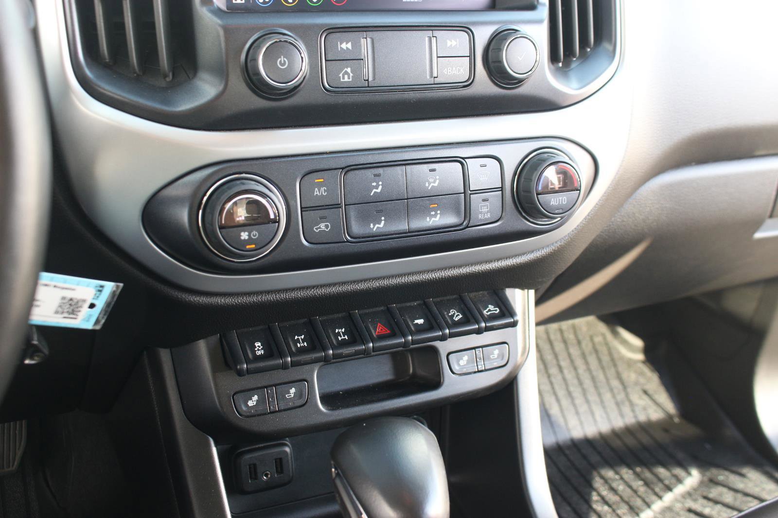 Used 2022 Chevrolet Colorado ZR2 w/ Colorado ZR2 Bison Edition image 27