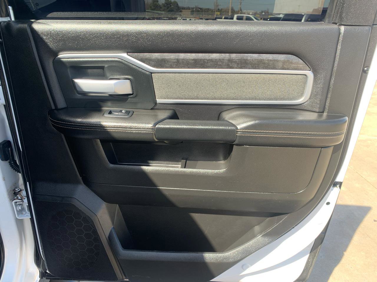 Used 2019 RAM 3500 Lone Star image 15