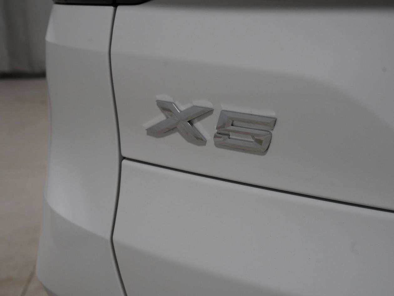 Certified 2024 BMW X5 xDrive40i w/ Premium Package image 25