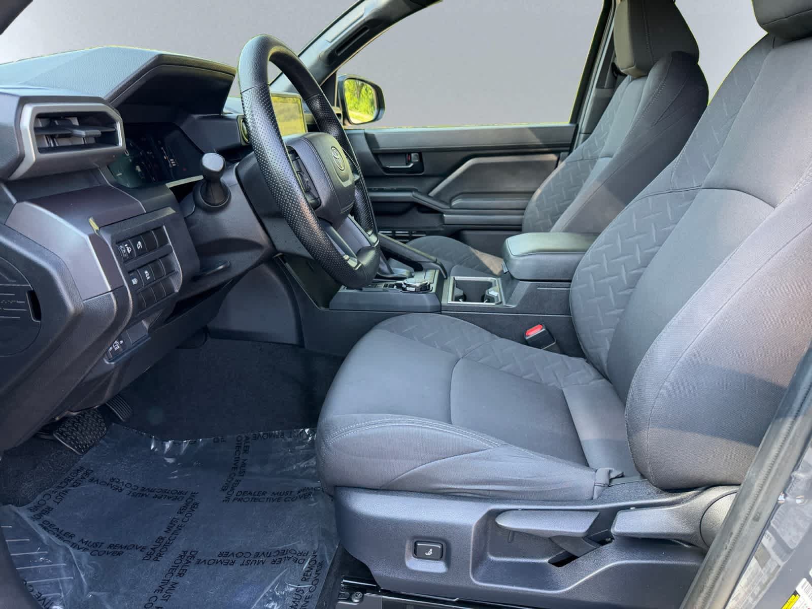 Used 2025 Toyota Tacoma SR5 AWD/4WD image 6