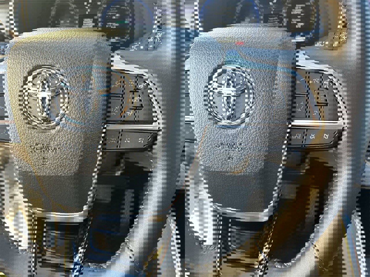 Used 2024 Toyota Highlander Limited image 22