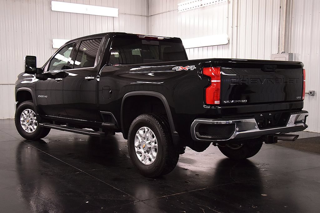 Used 2024 Chevrolet Silverado 2500 LTZ w/ LTZ Convenience Package AWD/4WD image 5