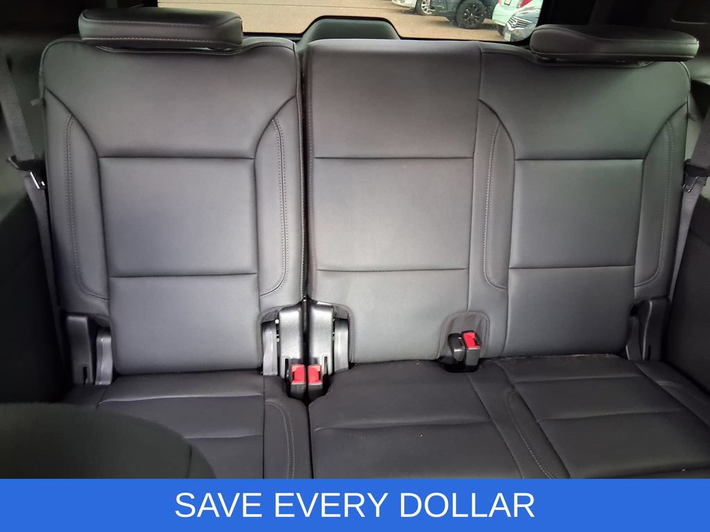 Used 2022 Chevrolet Tahoe Z71 w/ Luxury Package AWD/4WD image 18