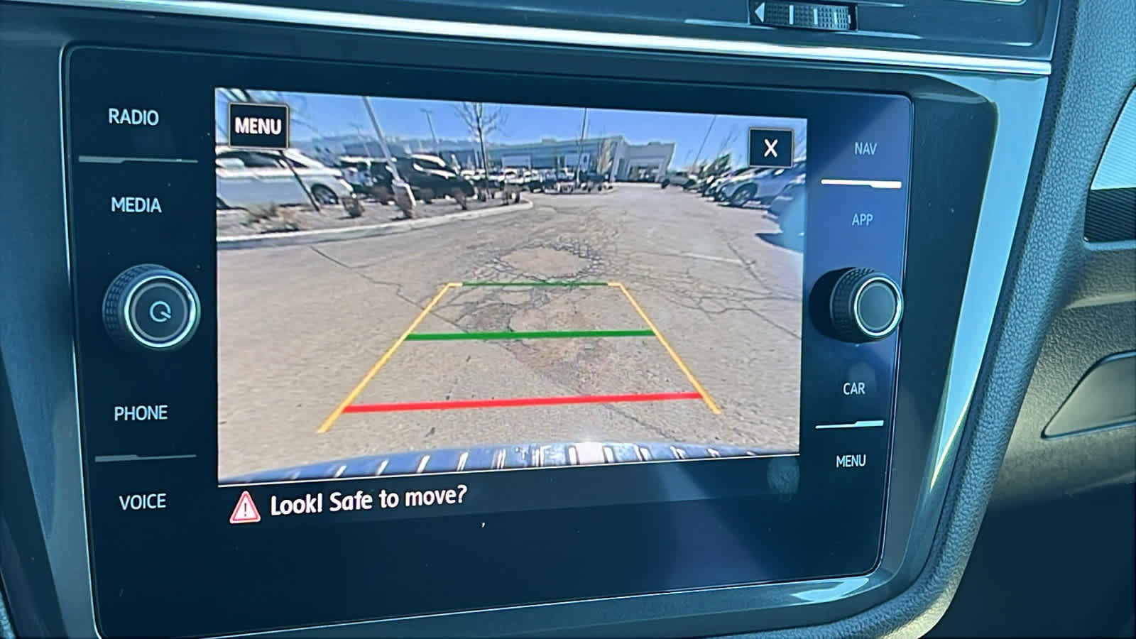 Certified 2020 Volkswagen Tiguan SEL Premium R-Line image 16