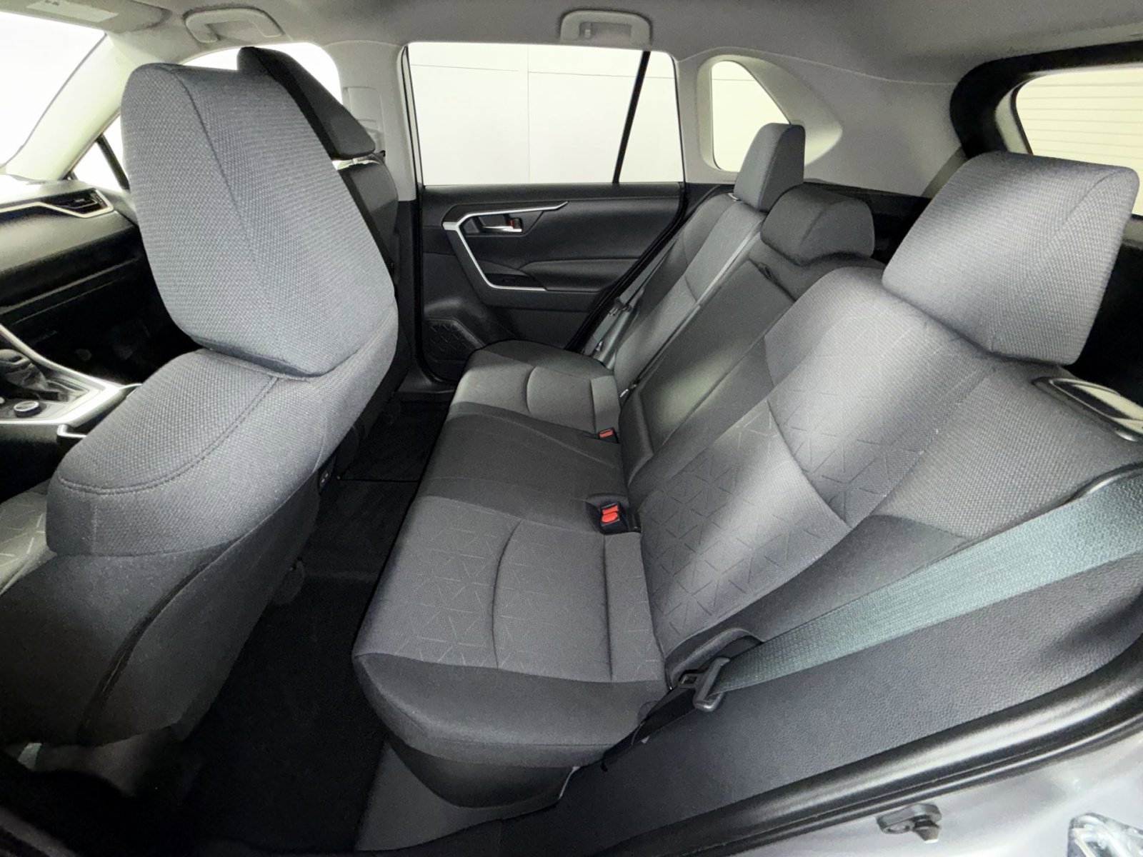 Used 2025 Toyota RAV4 XLE image 22