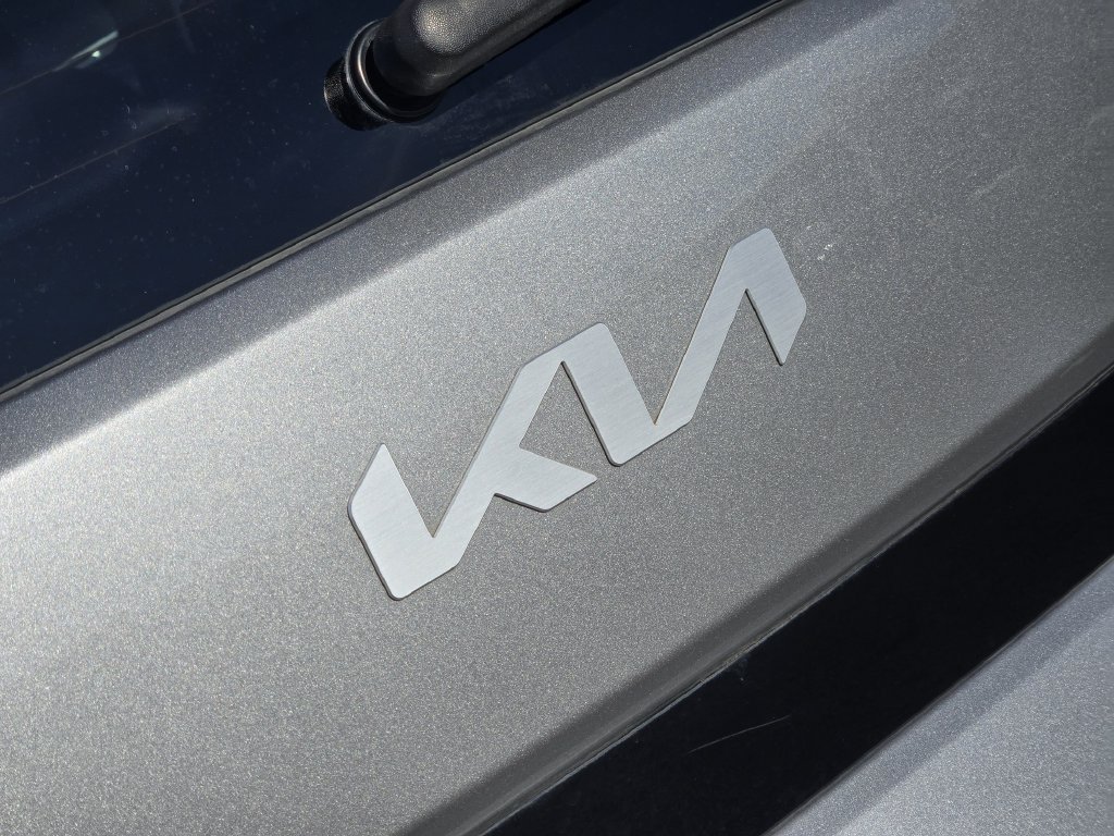 Certified 2022 Kia Soul LX w/ Technology Package FWD image 12