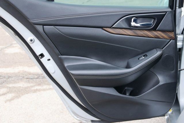 Used 2018 Nissan Maxima Platinum image 13