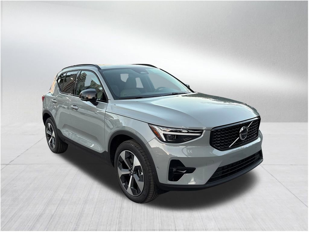 New 2026 Volvo XC40 B5 Plus w/ Protection Package Premier AWD/4WD image 3
