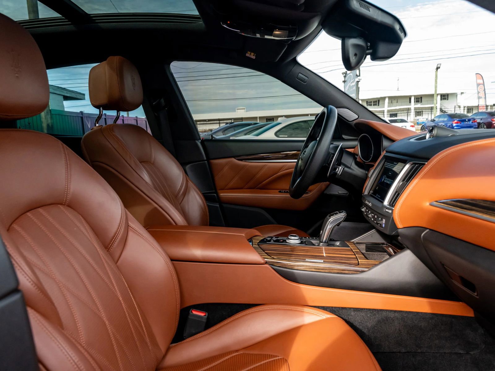 Used 2019 Maserati Levante S GranLusso image 38