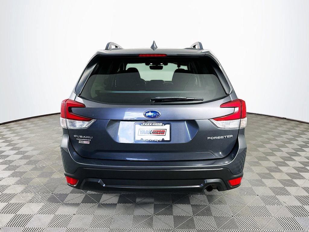 Used 2021 Subaru Forester Premium AWD/4WD image 9