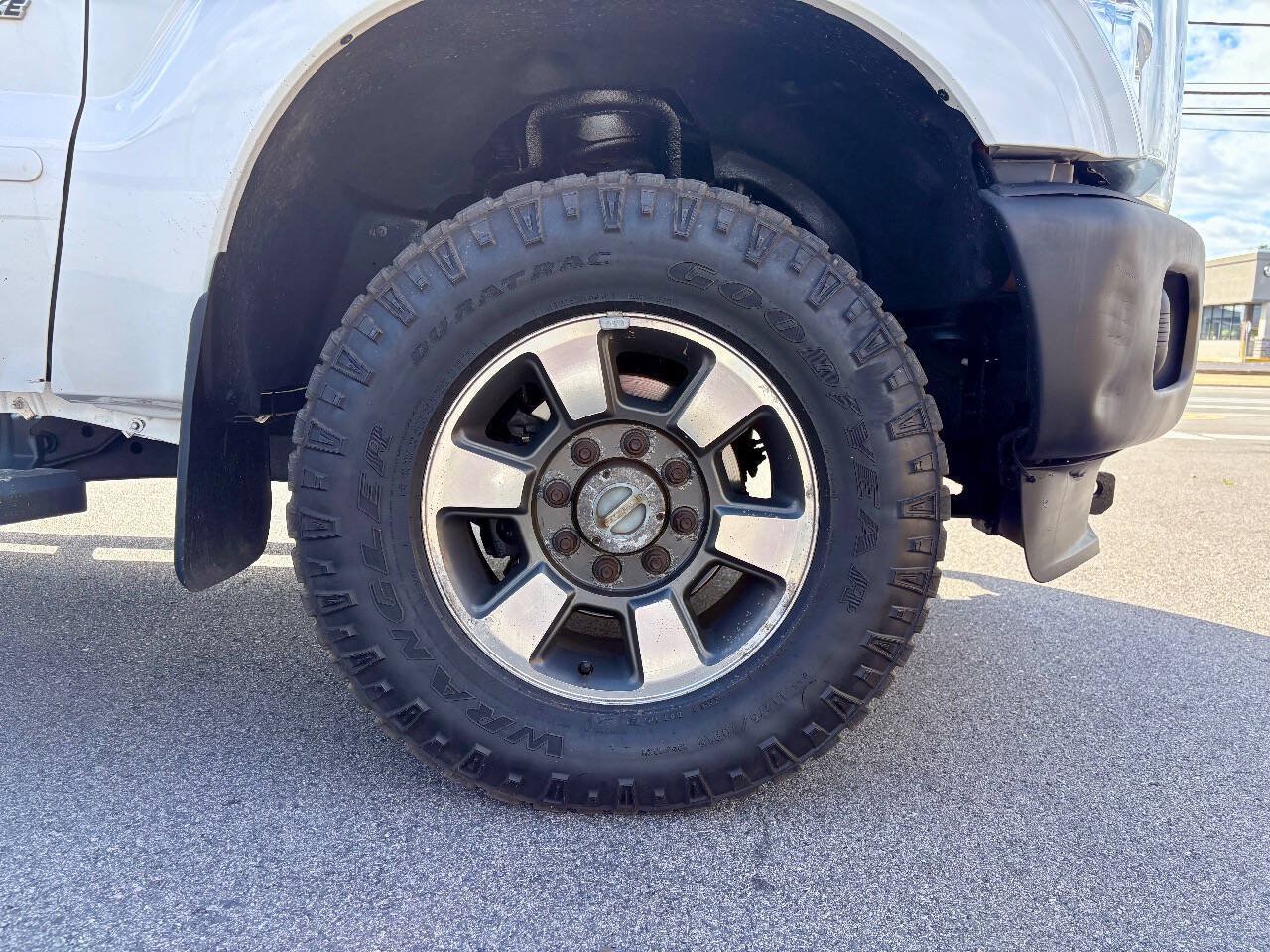 Used 2011 Ford F250 Lariat w/ Chrome Pkg AWD/4WD image 34