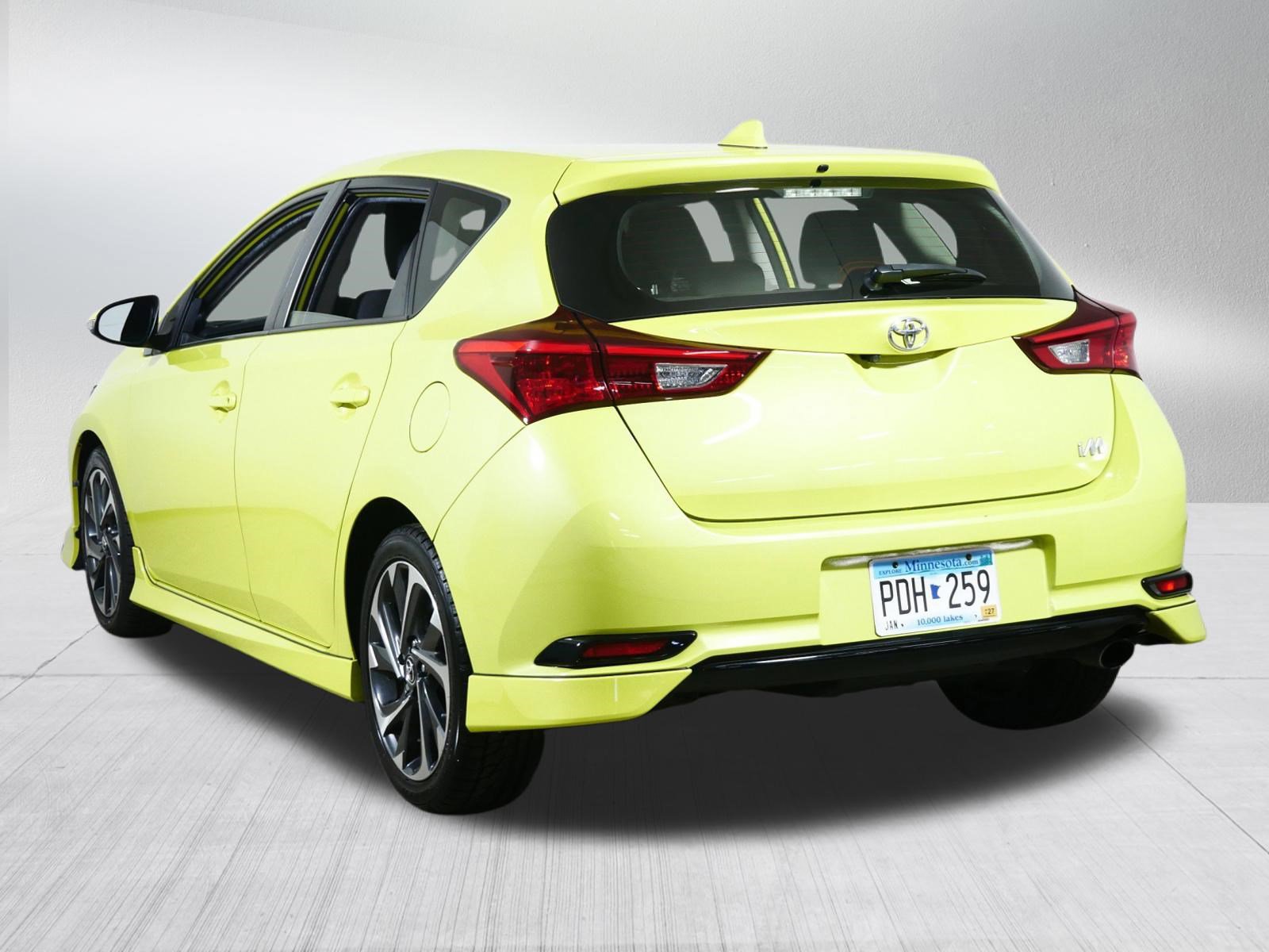 Used 2017 Toyota Corolla iM image 5