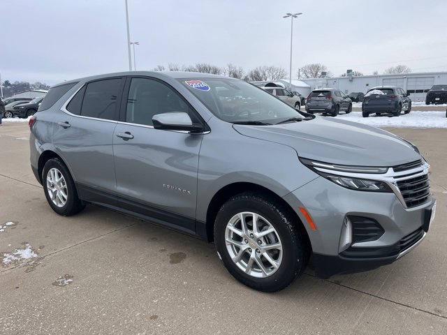 Used 2024 Chevrolet Equinox LT image 1