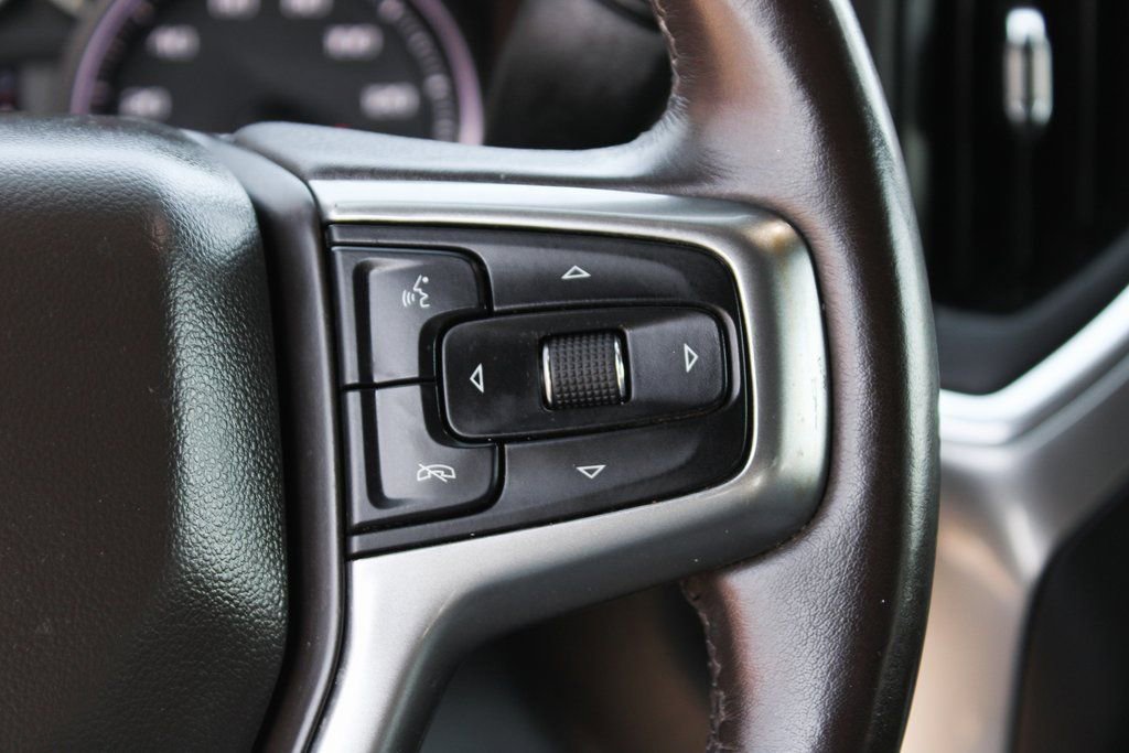 Used 2020 Chevrolet Silverado 1500 LT w/ Convenience Package image 18
