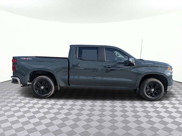 Used 2025 Chevrolet Silverado 1500 LT image 3