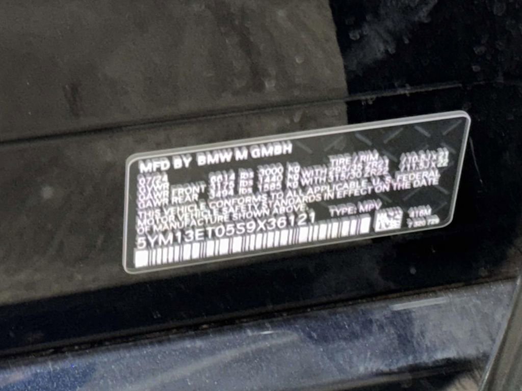 Used 2025 BMW X5 M Competition w/ Executive Package image 33