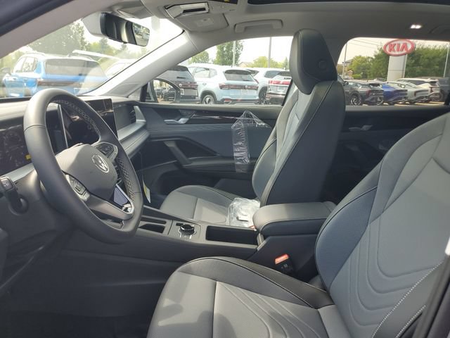 New 2026 Volkswagen Tiguan SE AWD/4WD image 19