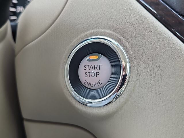 Used 2015 Nissan Pathfinder Platinum FWD image 25