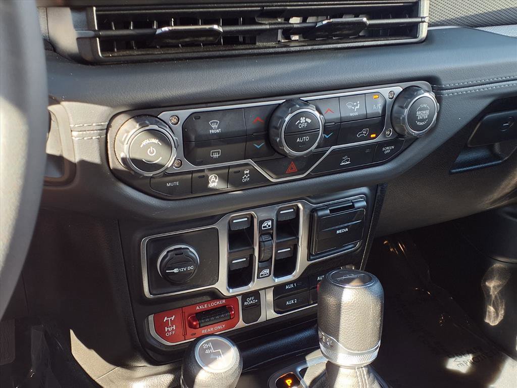 Used 2026 Jeep Gladiator Mojave AWD/4WD image 7