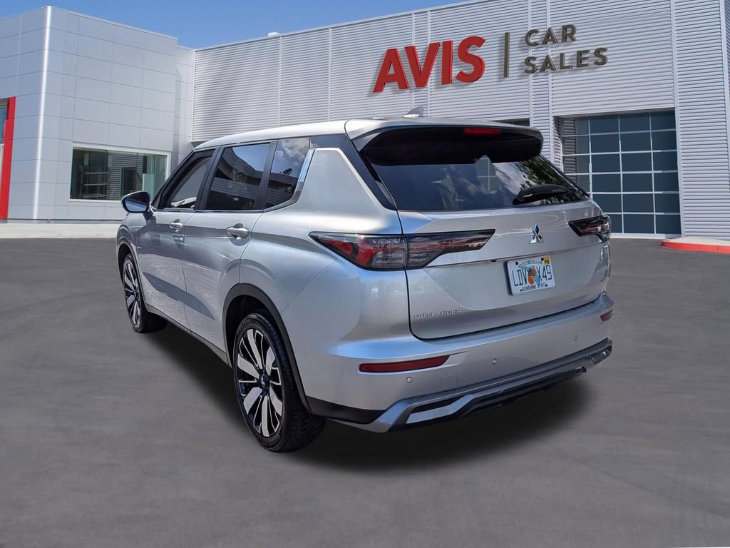 Used 2025 Mitsubishi Outlander SE AWD/4WD image 10