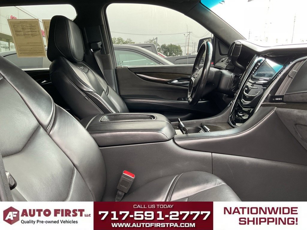 Used 2020 Cadillac Escalade ESV Platinum AWD/4WD image 24