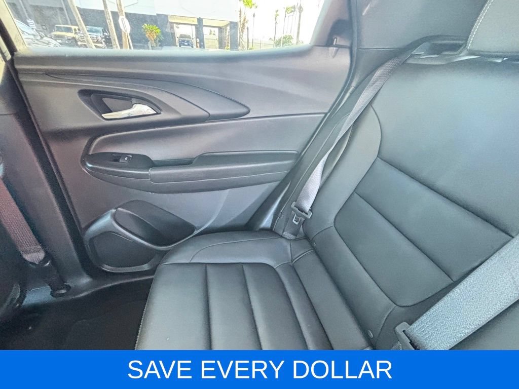 Used 2022 Chevrolet TrailBlazer ACTIV w/ Technology Package AWD/4WD image 19