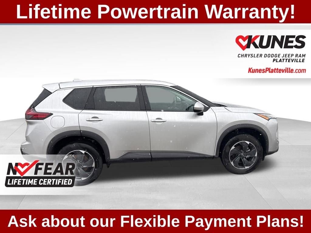 Used 2025 Nissan Rogue SV image 12