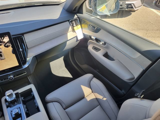 New 2026 Volvo XC90 T8 Ultra w/ Protection Package AWD/4WD image 12