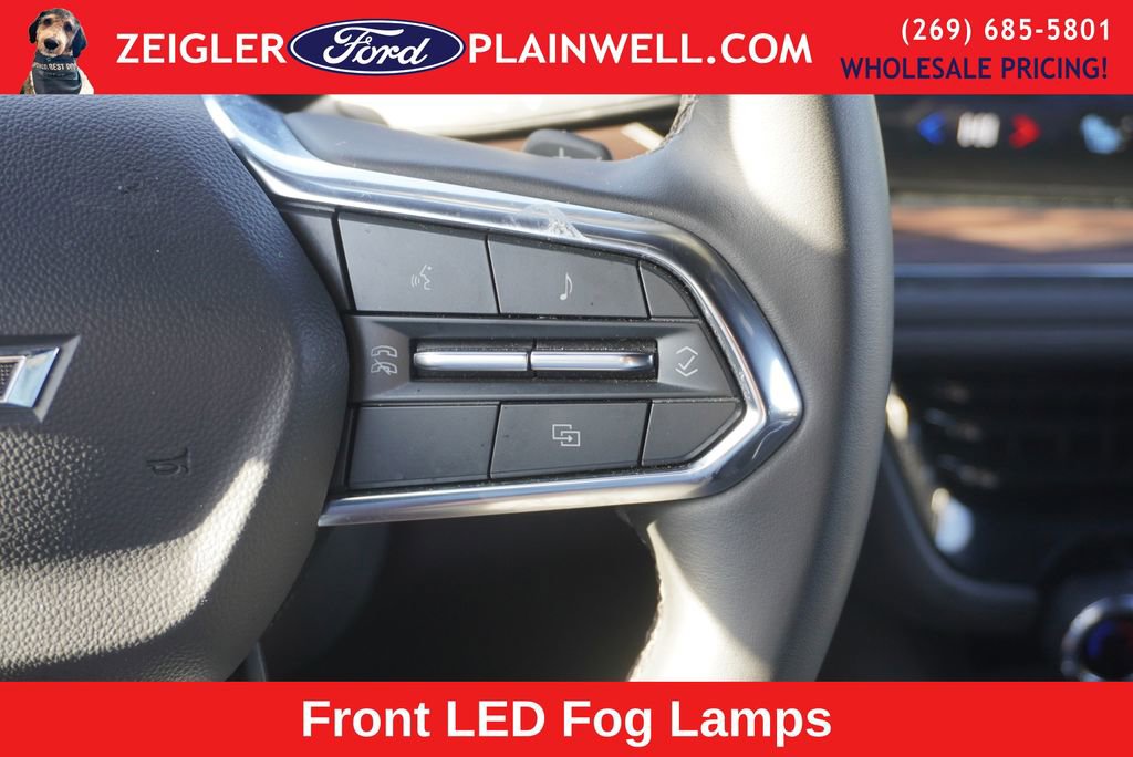 Used 2025 Chevrolet Suburban Z71 image 26