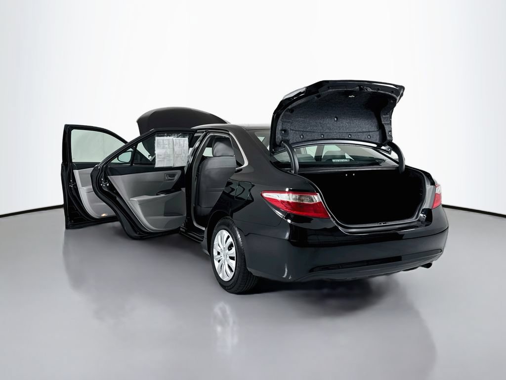 Used 2015 Toyota Camry LE FWD image 20