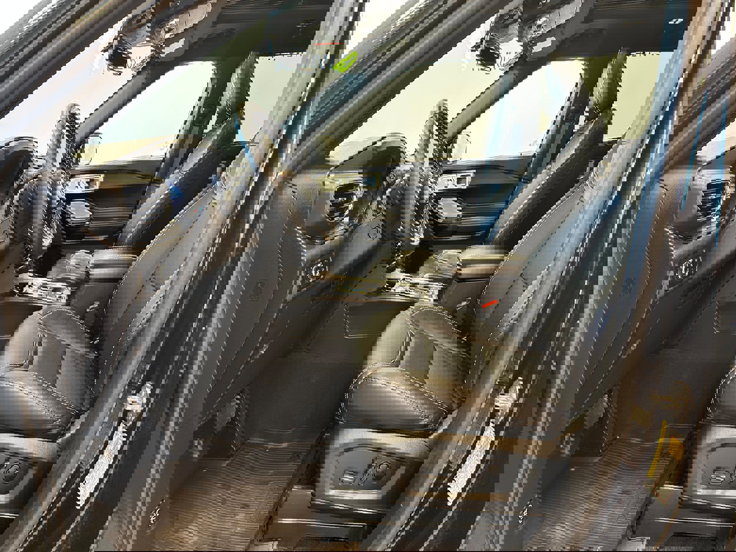 Used 2023 Ford Explorer ST w/ Equipment Group 401A image 11