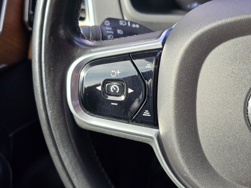Used 2018 Volvo XC90 T6 Inscription w/ Convenience Package AWD/4WD image 32