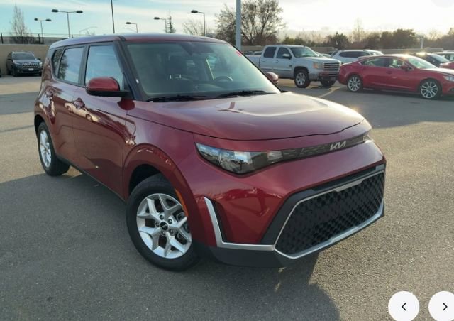 Used 2025 Kia Soul LX w/ LX Technology Package image 1